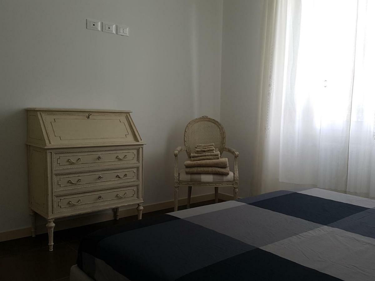 Casa Savoia Daire Desenzano del Garda Dış mekan fotoğraf