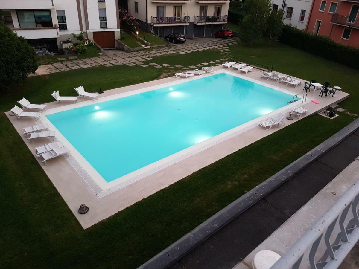 Casa Savoia Daire Desenzano del Garda Dış mekan fotoğraf