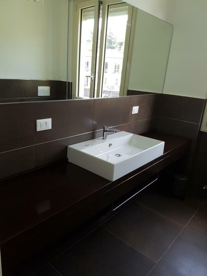 Casa Savoia Daire Desenzano del Garda Dış mekan fotoğraf